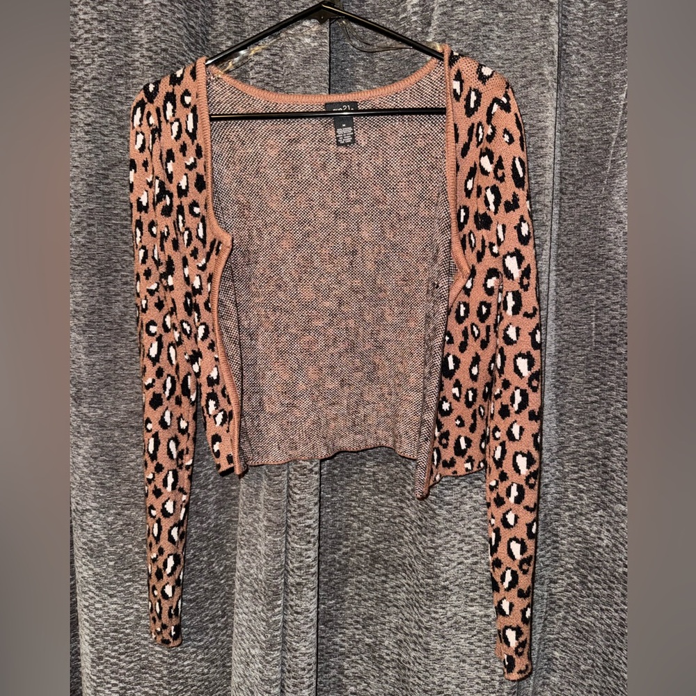 Cropped Leopard Print Cardigan